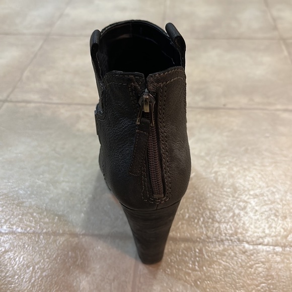 Guess Open Toe Booties - Picture 10 of 11